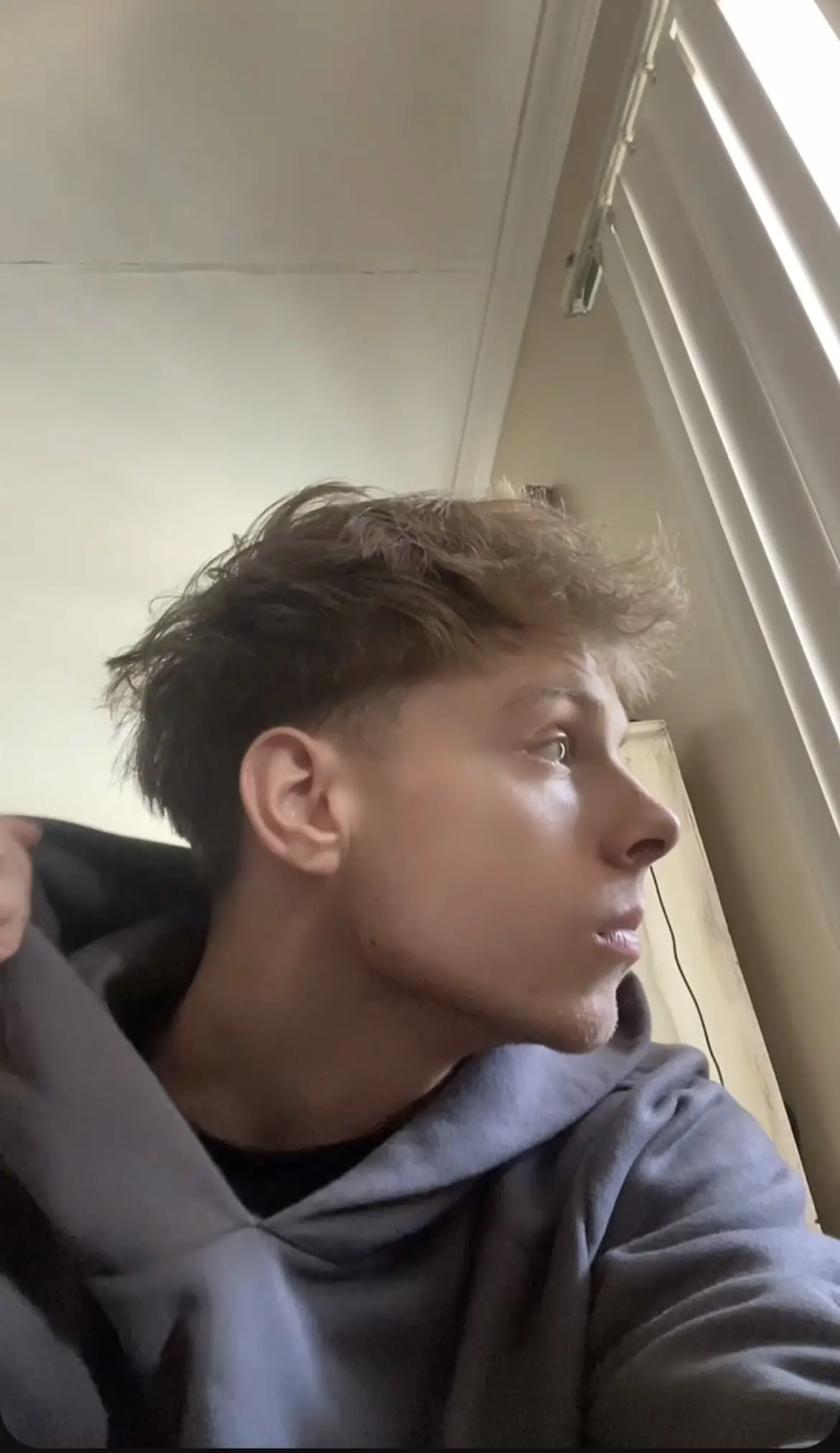 Mogged jawline exercises program — daily AI-guided routine